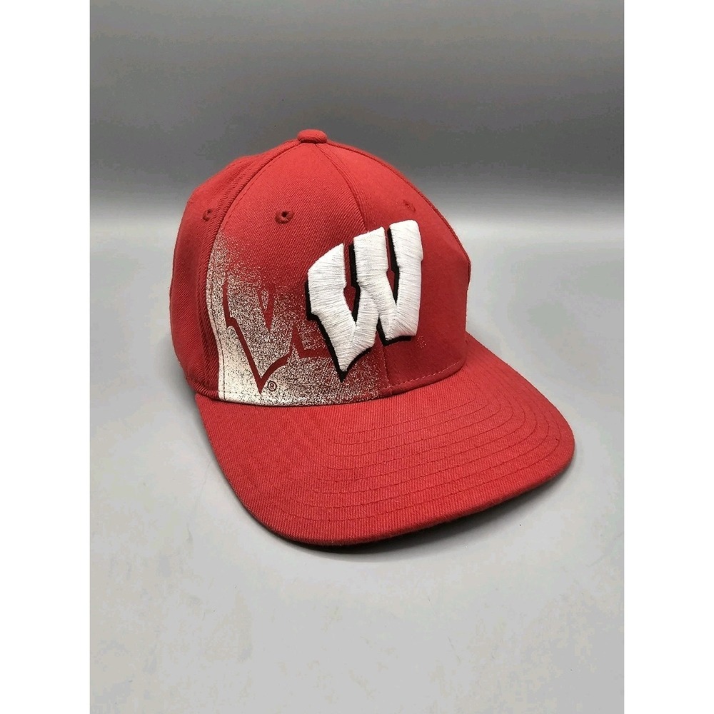 Adidas Wisconsin Badgers Football Climalite Graffiti‎ Fitted Hat Size Large/XL